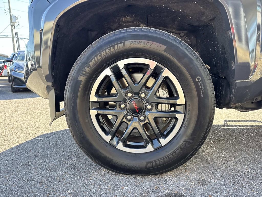 Used 2025 Toyota Tacoma TRD Sport image 5