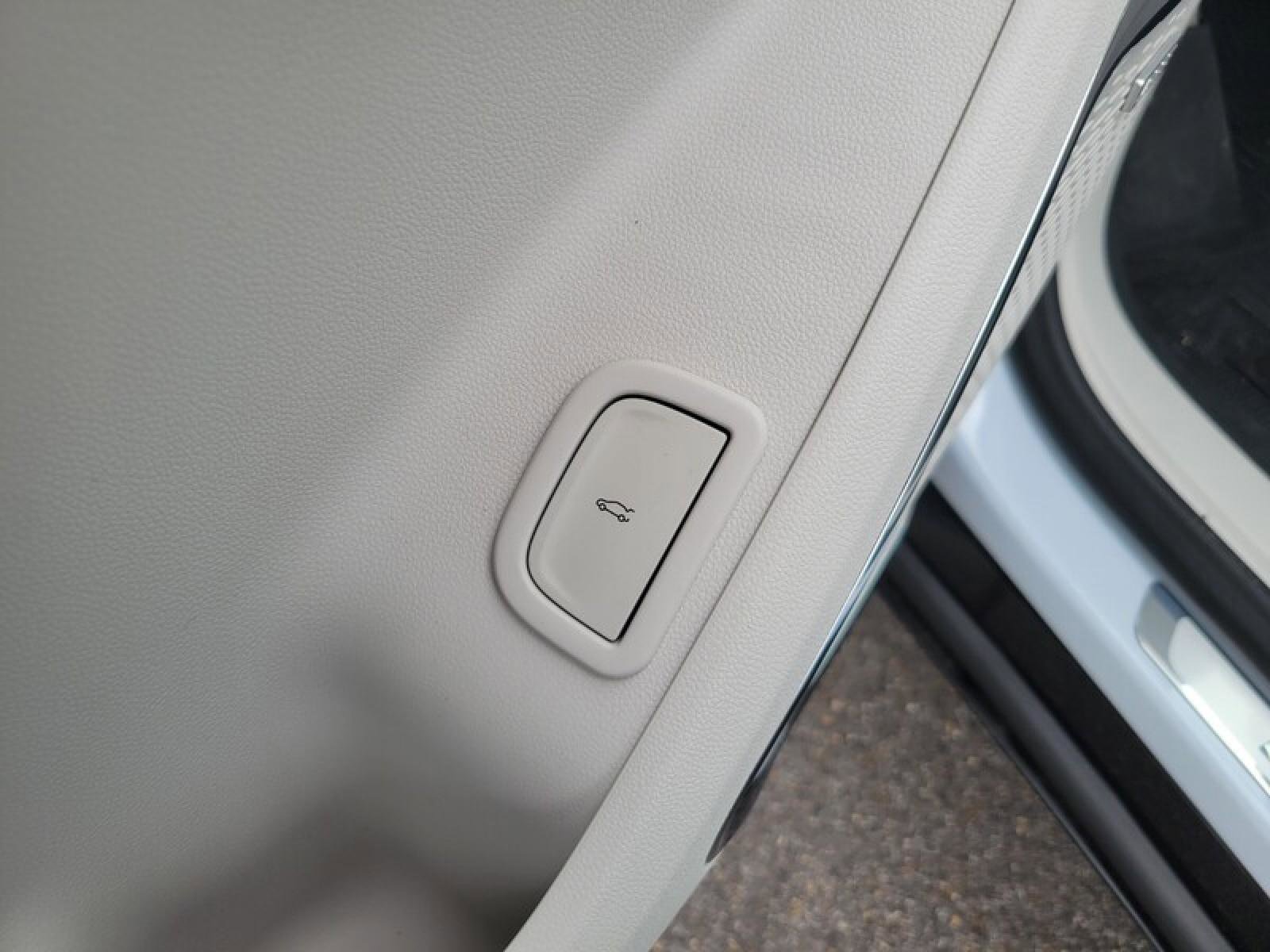 New 2026 GMC Acadia Denali w/ Super Cruise Package image 28