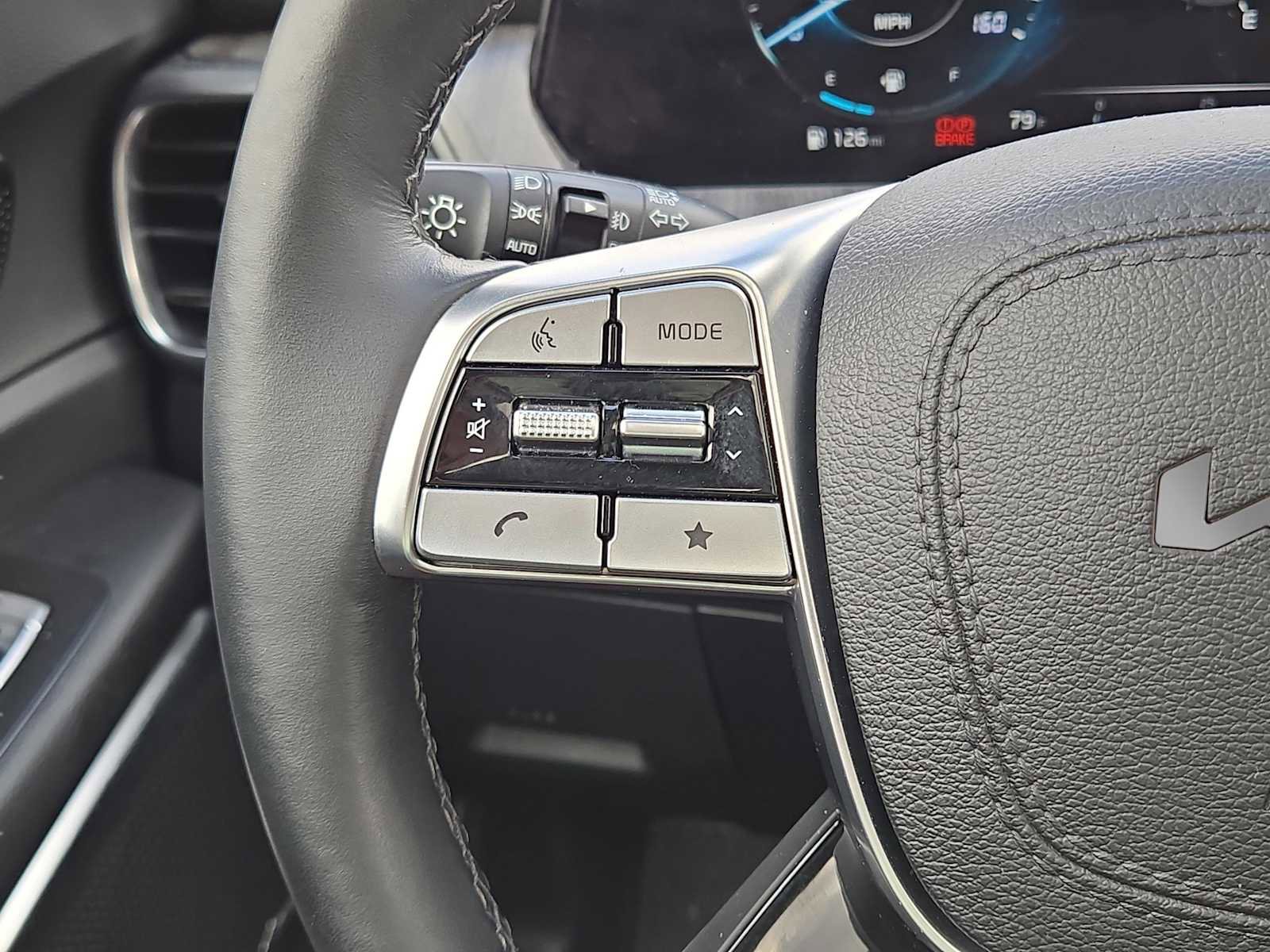 Used 2024 Kia Telluride SX w/ Towing Package image 49