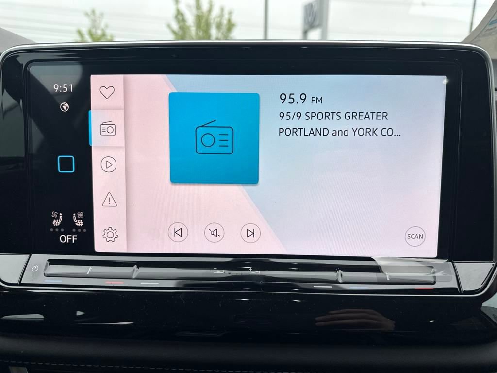 New 2025 Volkswagen Atlas SEL Premium R-Line image 17