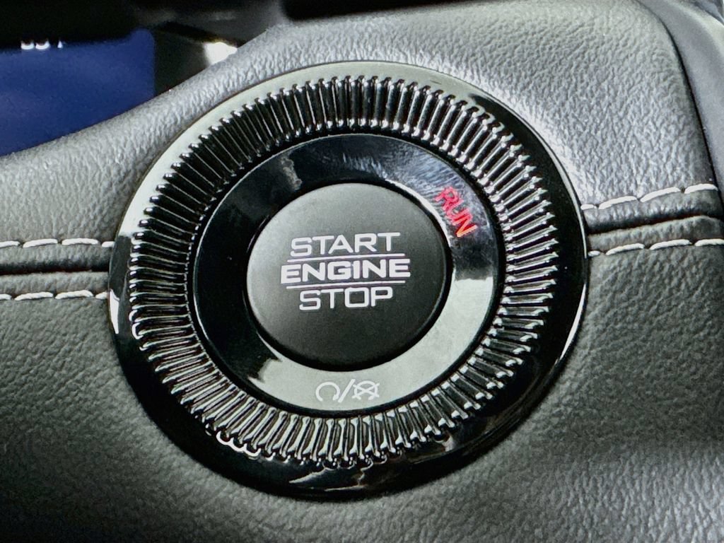 Used 2022 Jeep Compass High Altitude AWD/4WD image 31