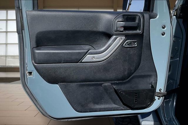 Used 2015 Jeep Wrangler Unlimited Sahara w/ Max Tow Package image 23