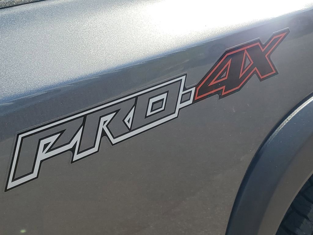 Used 2024 Nissan Frontier PRO-4X image 6