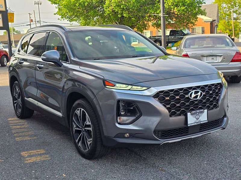 Used 2019 Hyundai Santa Fe Limited FWD image 2
