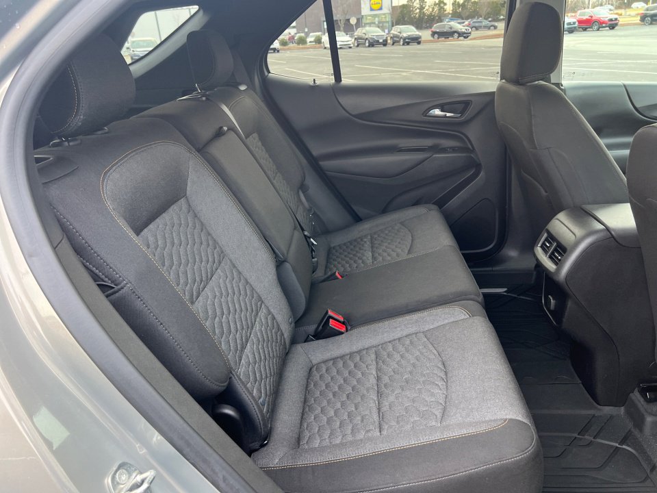 Used 2018 Chevrolet Equinox LT image 33