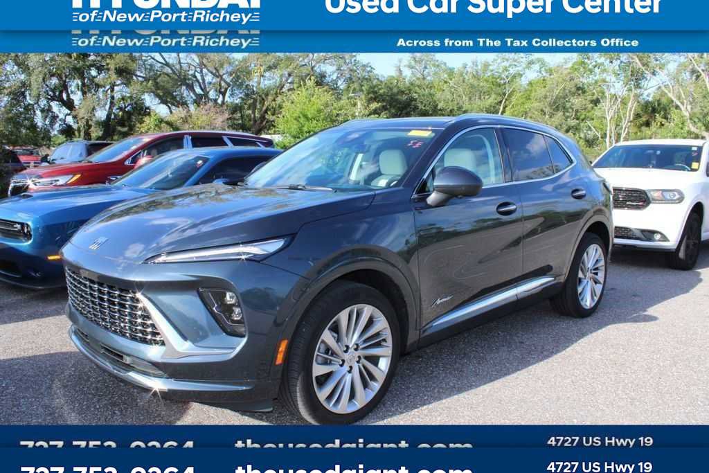 Used 2026 Buick Envision Avenir image 1