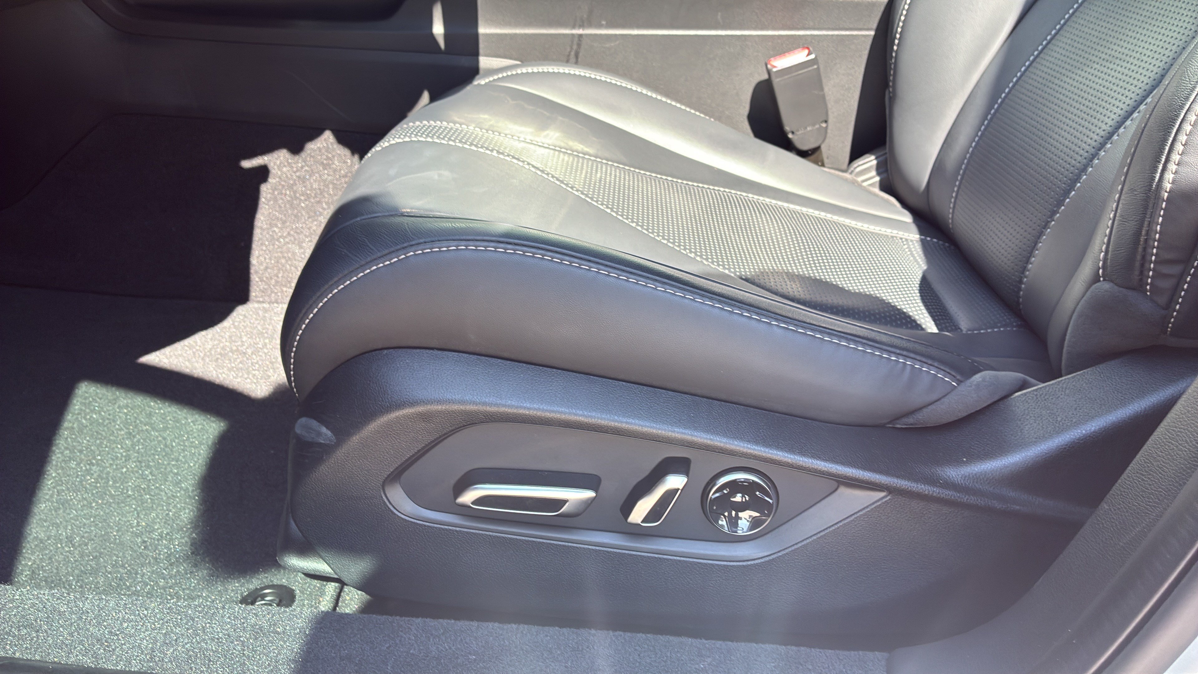 Used 2024 Acura TLX w/ Technology Package FWD image 11