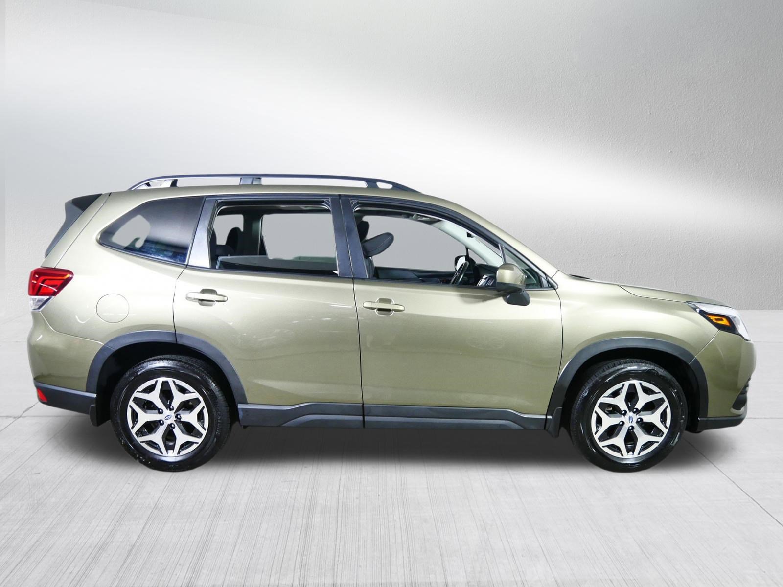 Used 2024 Subaru Forester Premium AWD/4WD image 8