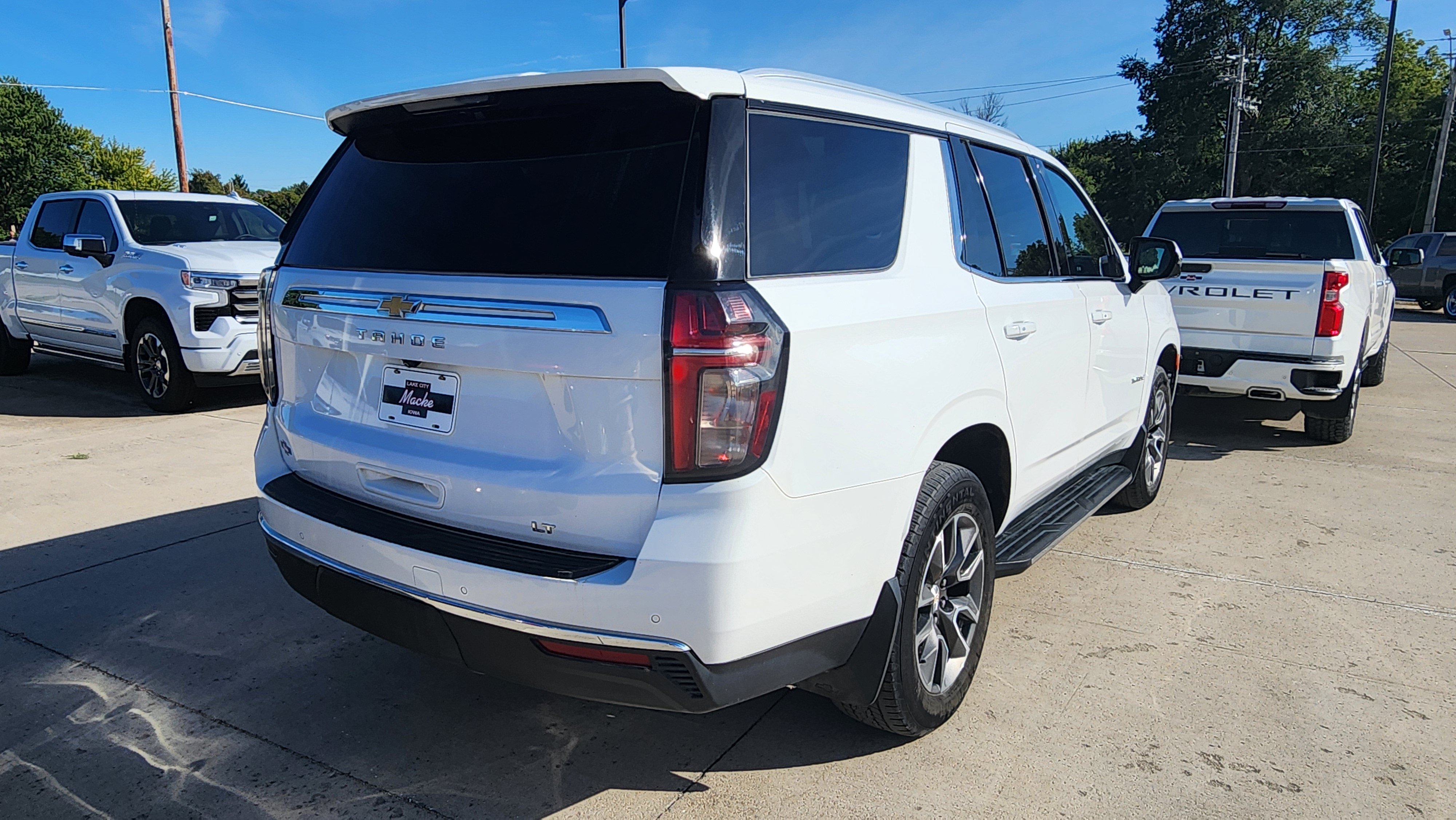 Certified 2023 Chevrolet Tahoe LT w/ Luxury Package AWD/4WD image 5