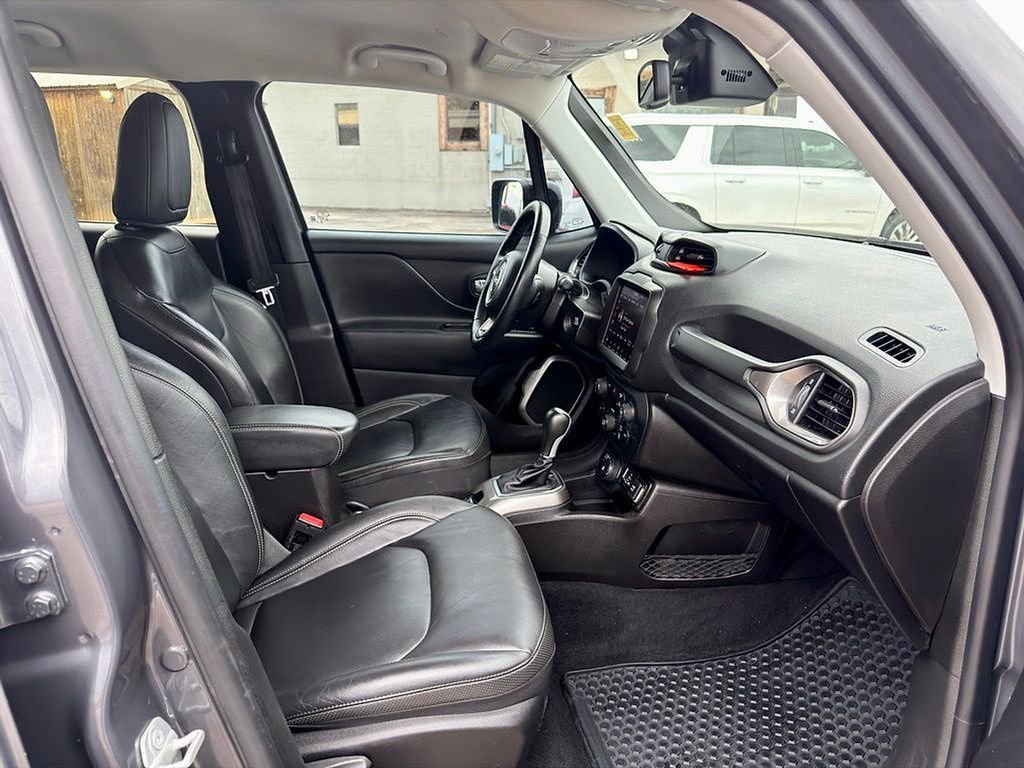 Used 2022 Jeep Renegade Limited AWD/4WD image 13