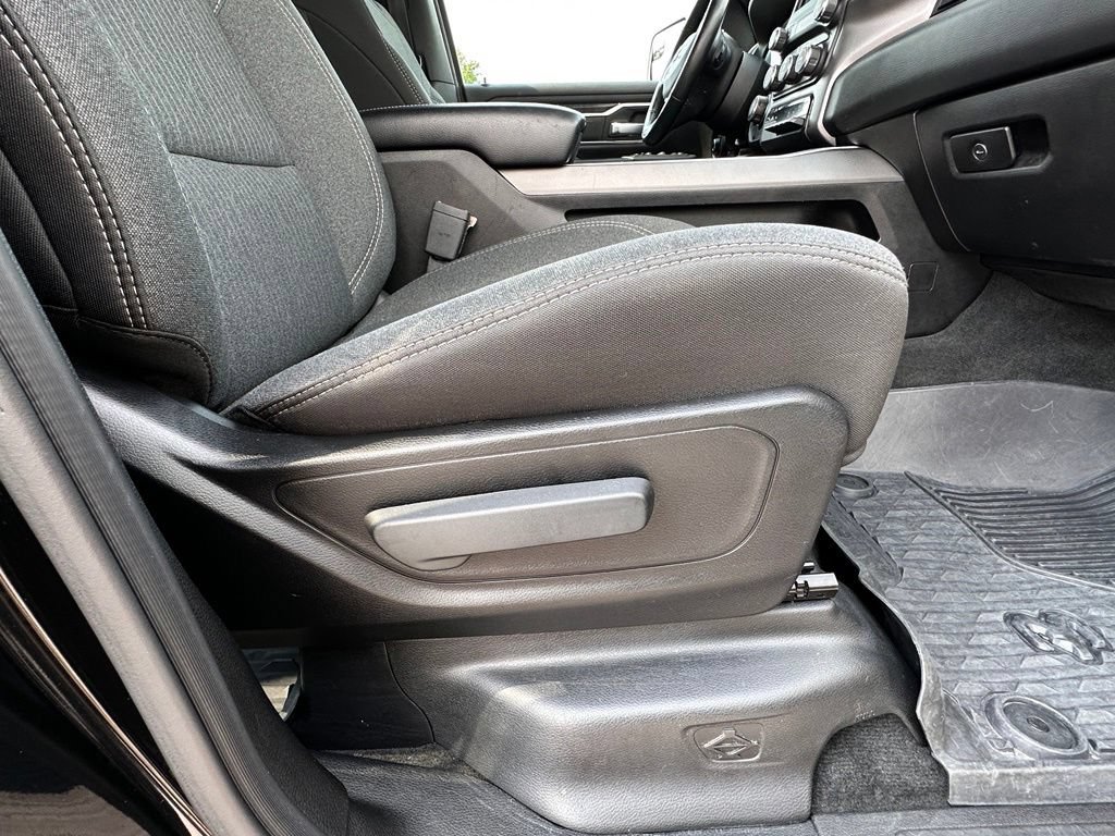 Used 2019 RAM 1500 Big Horn AWD/4WD image 14