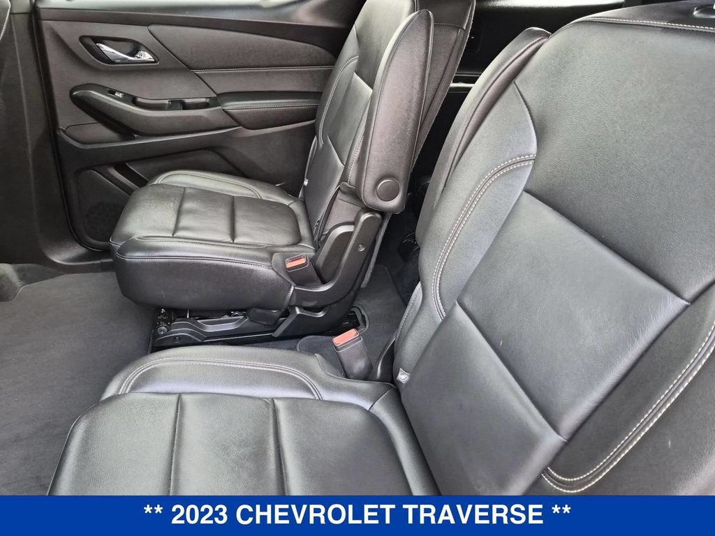 Used 2023 Chevrolet Traverse LT w/ LT Premium Package AWD/4WD image 17