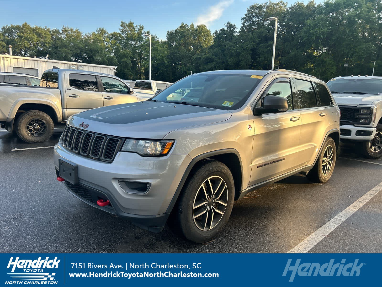 Used 2021 Jeep Grand Cherokee Trailhawk AWD/4WD image 1