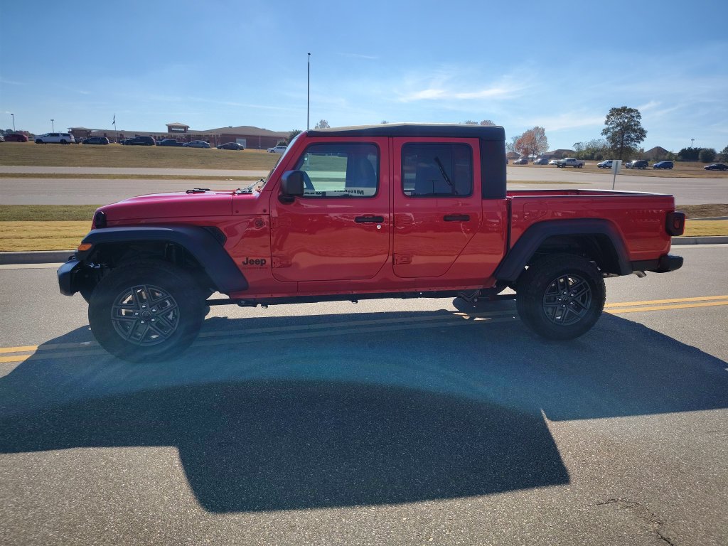 New 2026 Jeep Gladiator Sport AWD/4WD image 5