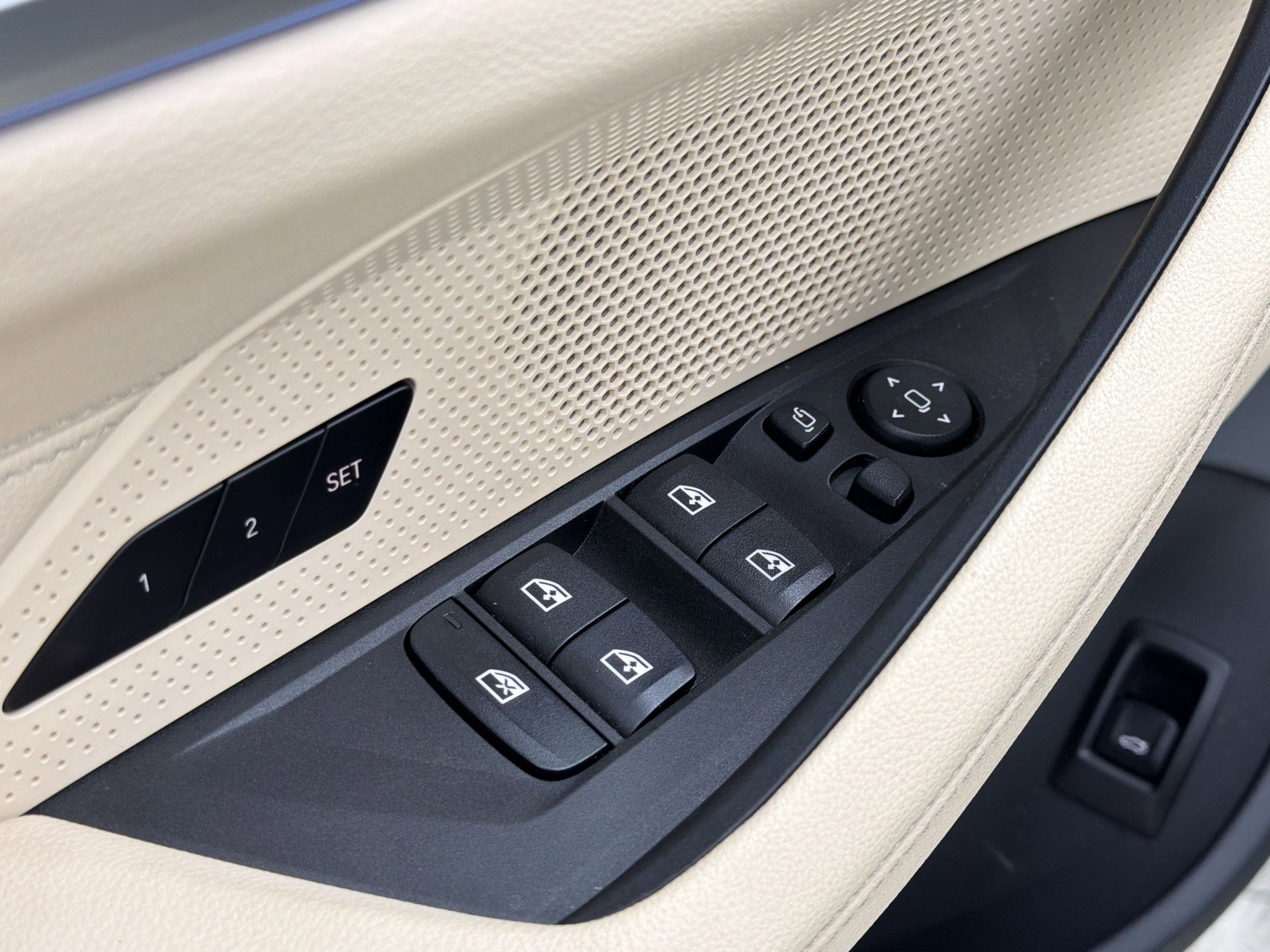 Used 2023 BMW i4 eDrive35 w/ Premium Package image 20