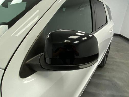 Used 2022 Dodge Durango R/T w/ Blacktop Package AWD/4WD image 14