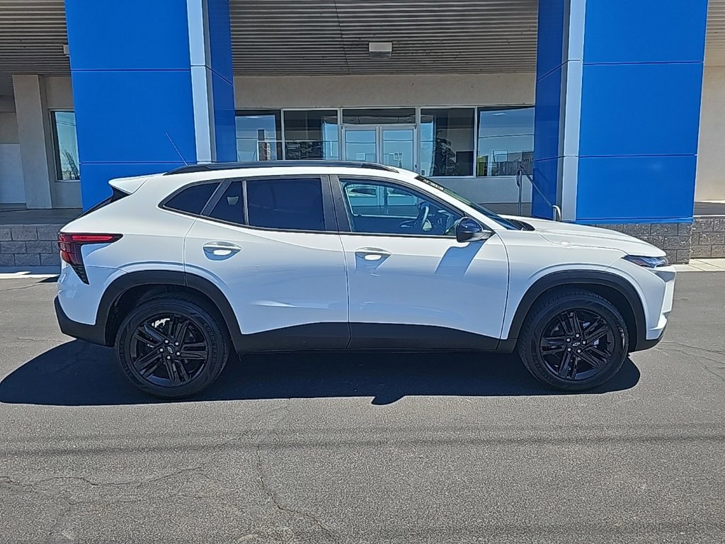 New 2026 Chevrolet Trax ACTIV w/ Sunroof Package image 2