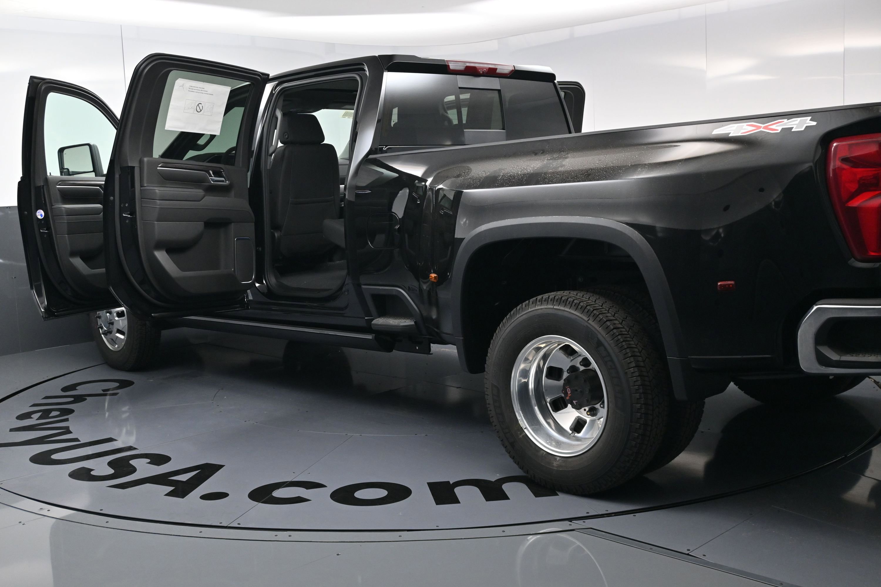 New 2026 Chevrolet Silverado 3500 LTZ w/ LTZ Plus Package image 30