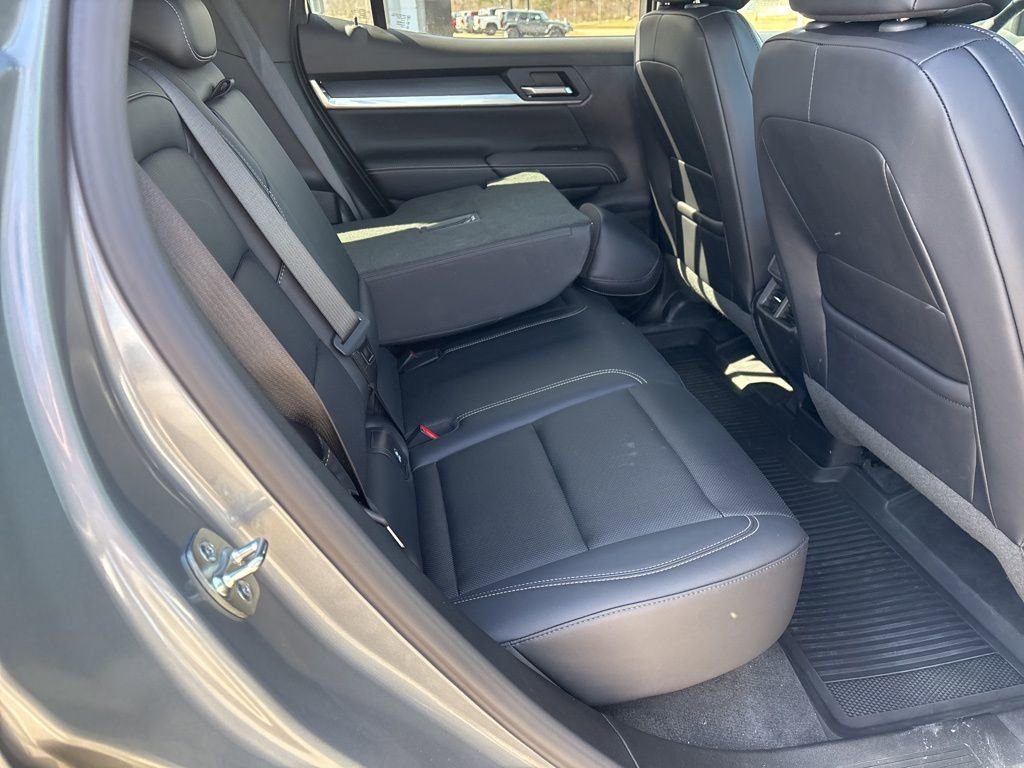 Used 2026 GMC Terrain Elevation w/ Elevation Premium Package image 13