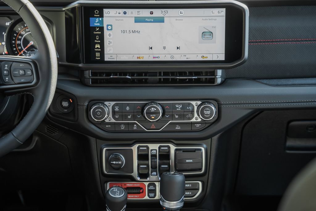 New 2025 Jeep Wrangler Unlimited Rubicon w/ Convenience Group image 20