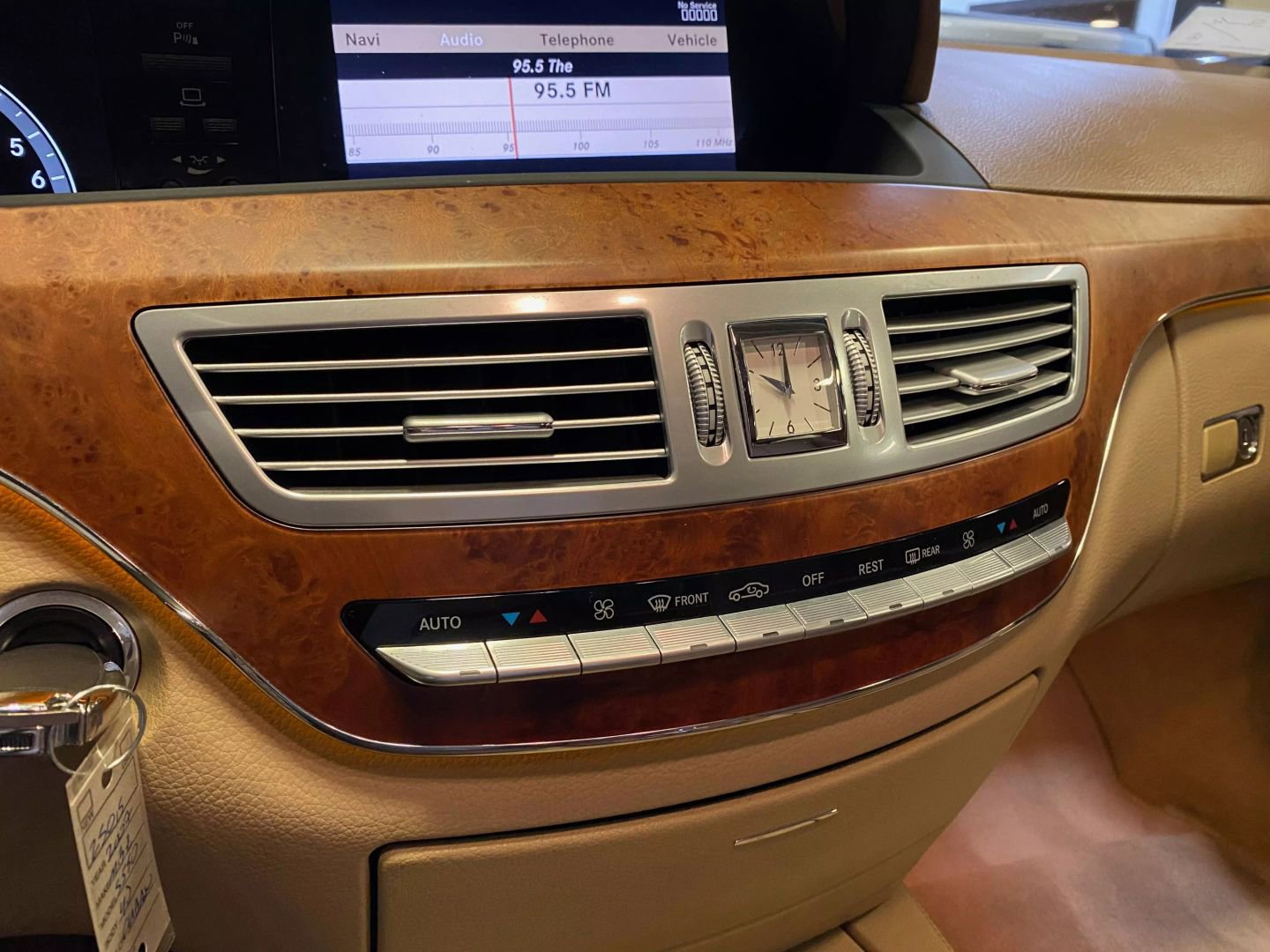 Used 2007 Mercedes-Benz S 550 Sedan image 24