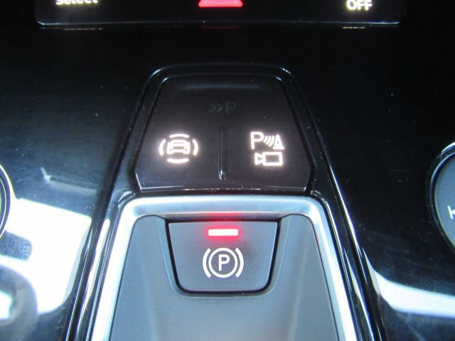 Used 2022 Audi Q4 e-tron Premium Plus image 49