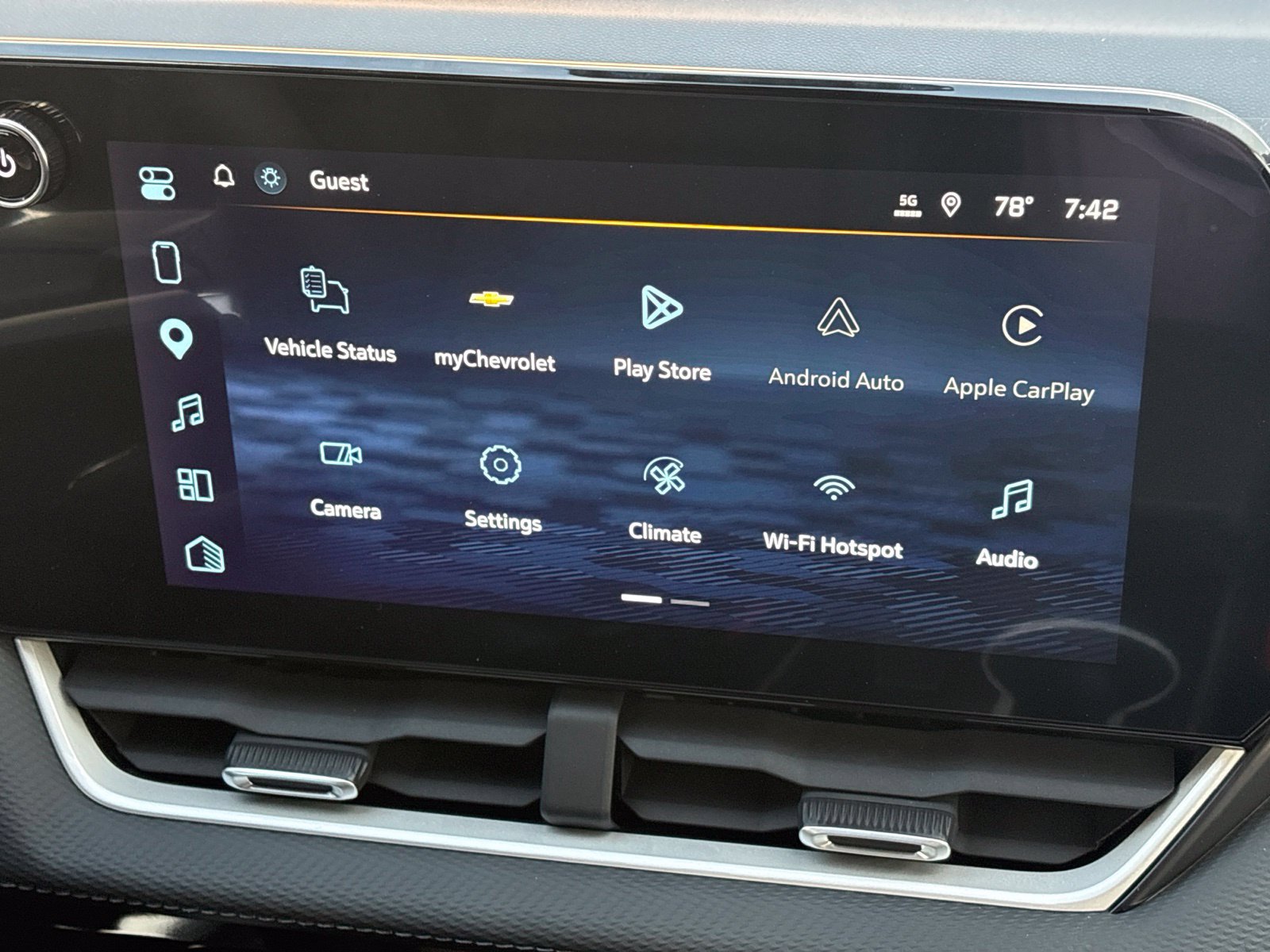New 2027 Chevrolet Equinox LT w/ Convenience Package II FWD image 21