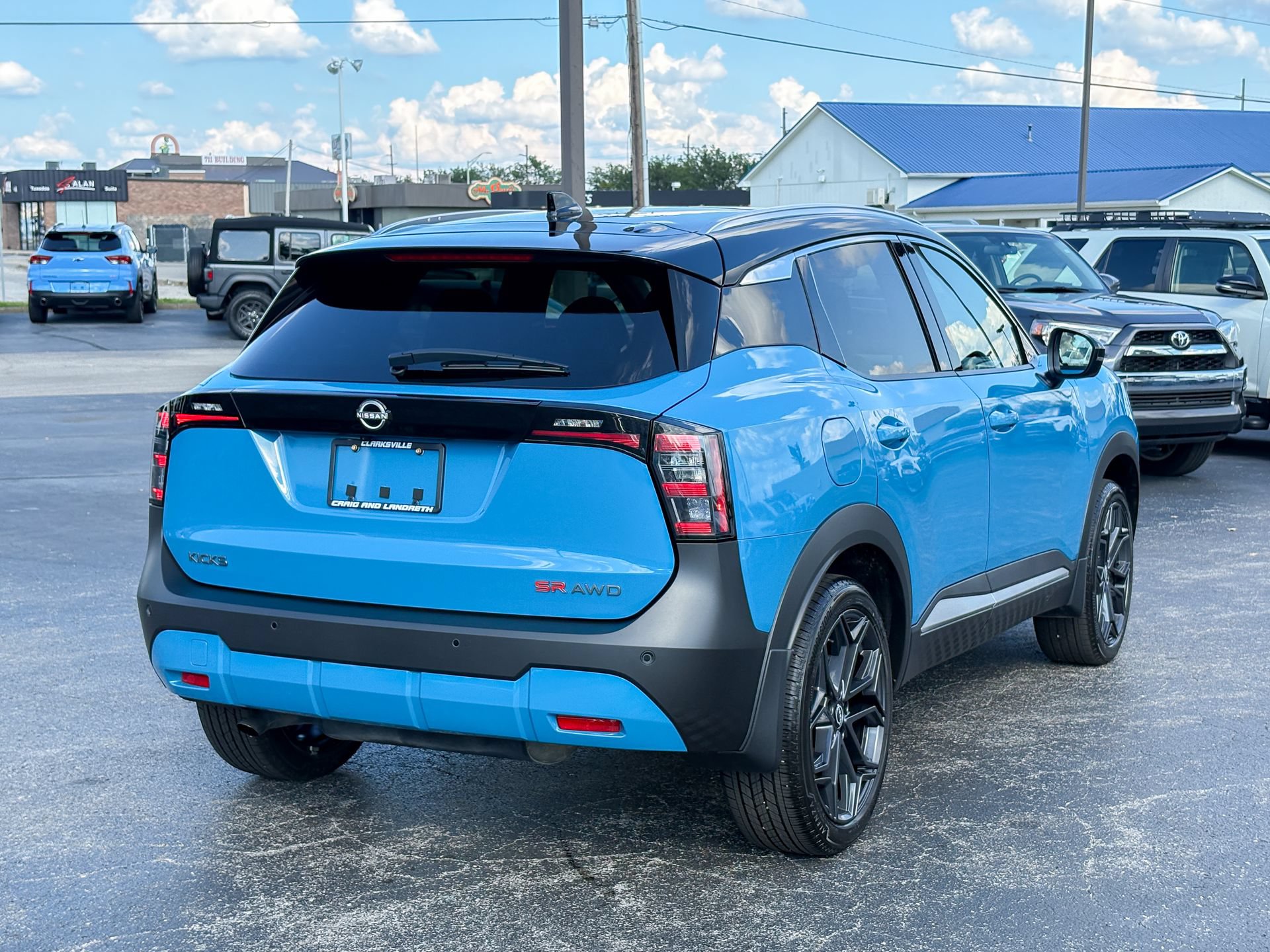 Used 2025 Nissan Kicks SR w/ SR Premium Package AWD/4WD image 12