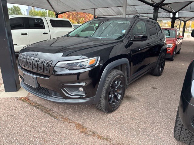 Used 2022 Jeep Cherokee Latitude AWD/4WD image 2