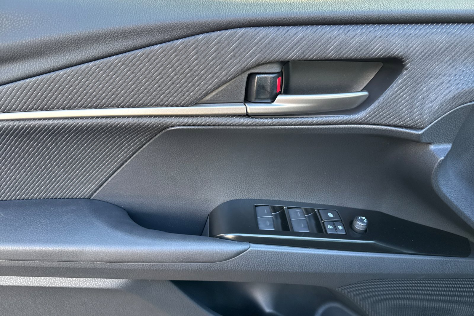 New 2026 Toyota Camry Hybrid image 11