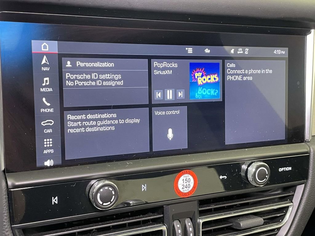 Certified 2023 Porsche Macan image 28