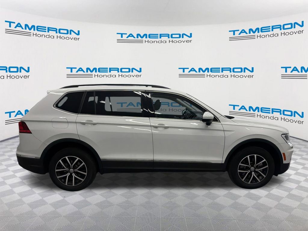 Used 2021 Volkswagen Tiguan SE w/ Panoramic Sunroof Package FWD image 6