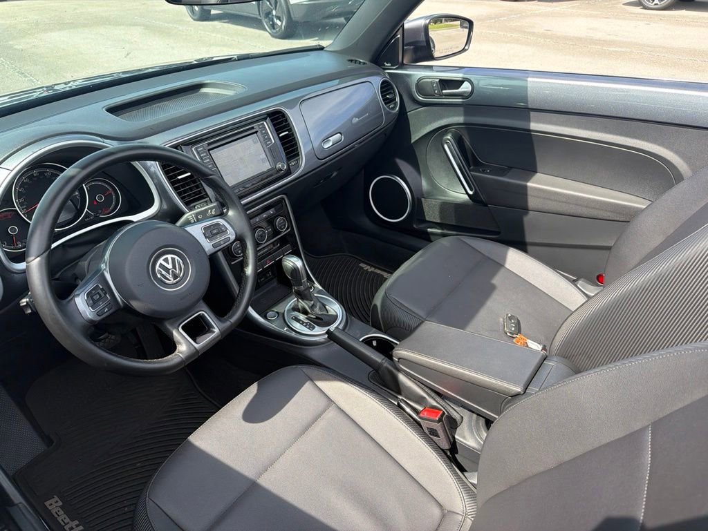Used 2019 Volkswagen Beetle 2.0T SE w/ SE Premium Package FWD image 11