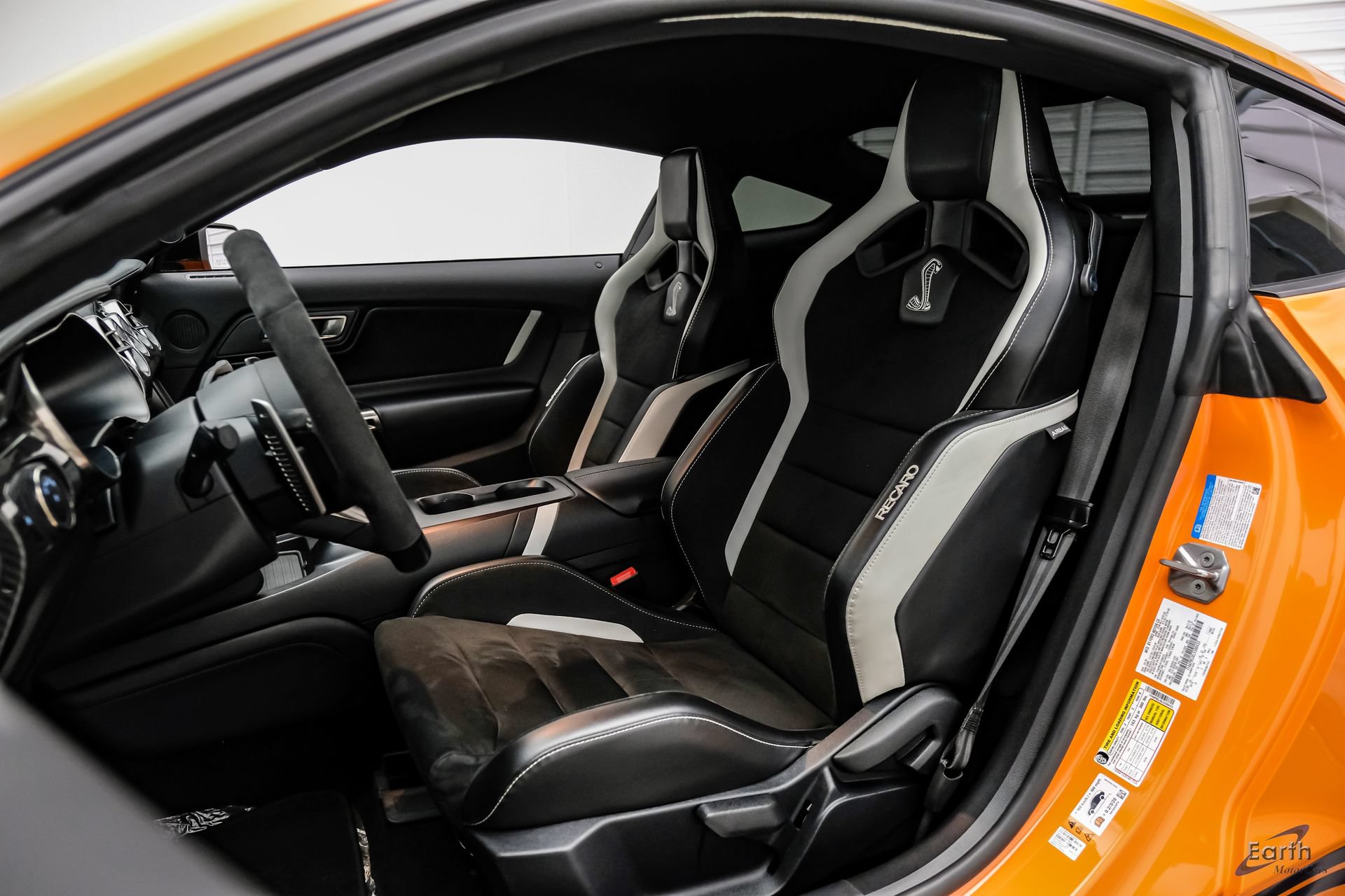 Used 2020 Ford Mustang Shelby GT500 w/ Carbon Fiber Track Pack RWD image 48