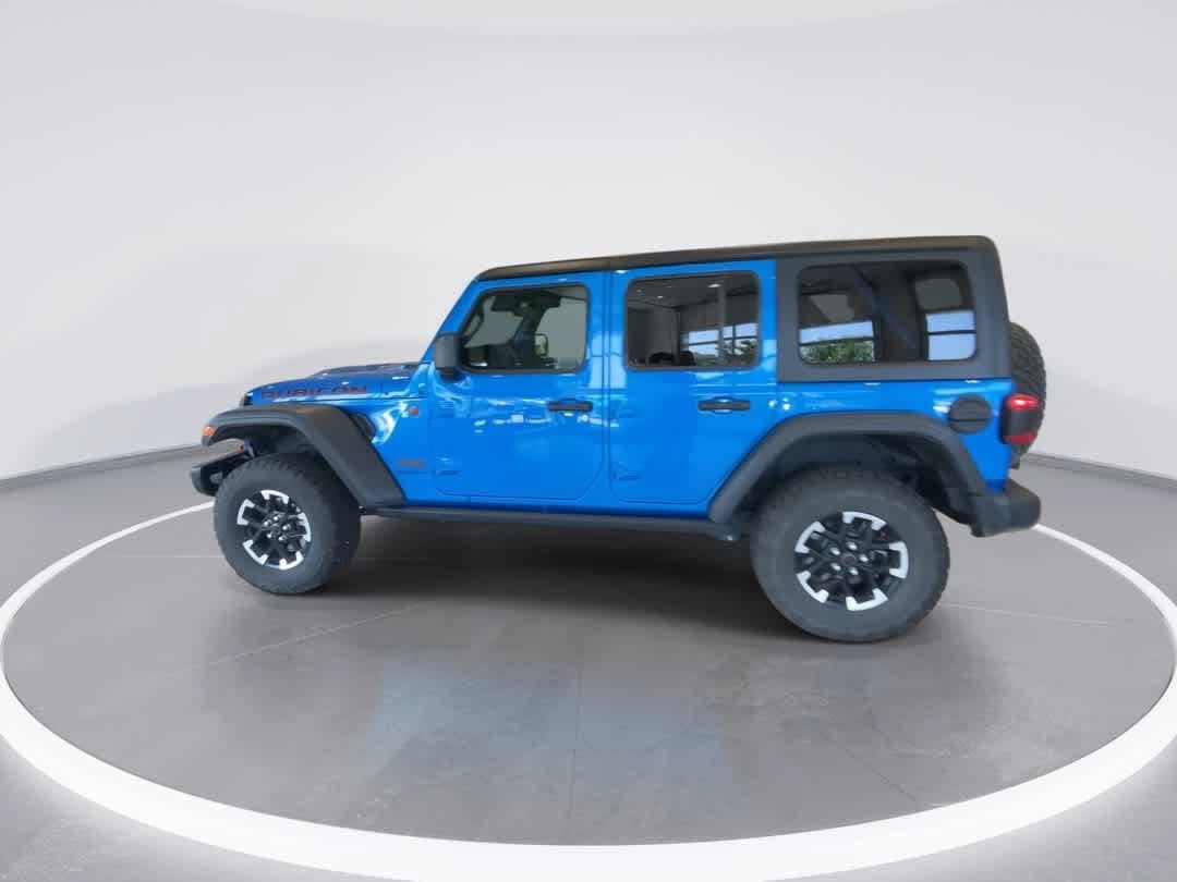 Used 2024 Jeep Wrangler Unlimited Rubicon w/ Capability Package AWD/4WD image 5