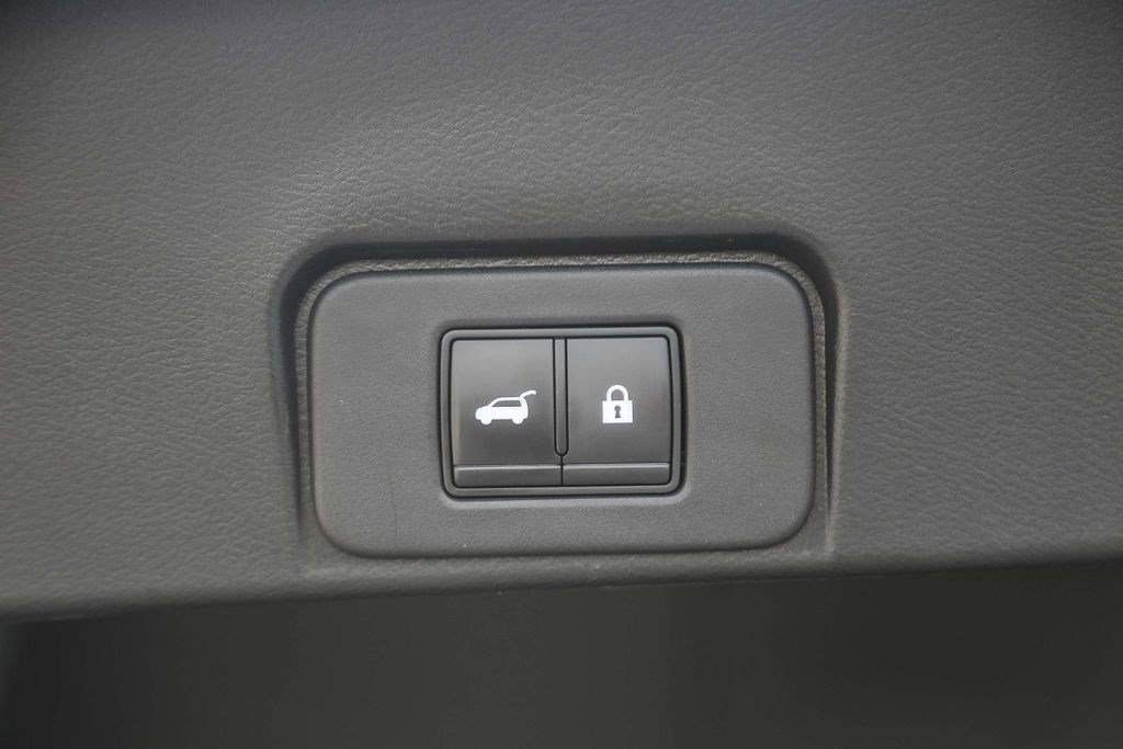 Used 2021 Nissan Rogue SL FWD image 26