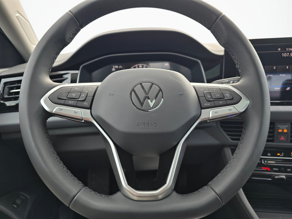 New 2026 Volkswagen Jetta SE FWD image 22