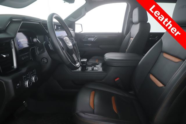 Used 2025 GMC Sierra 1500 AT4 w/ Technology Package AWD/4WD image 16
