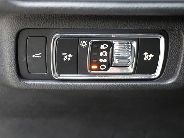 Used 2023 Lincoln Corsair Reserve w/ Jet Appearance Package image 30