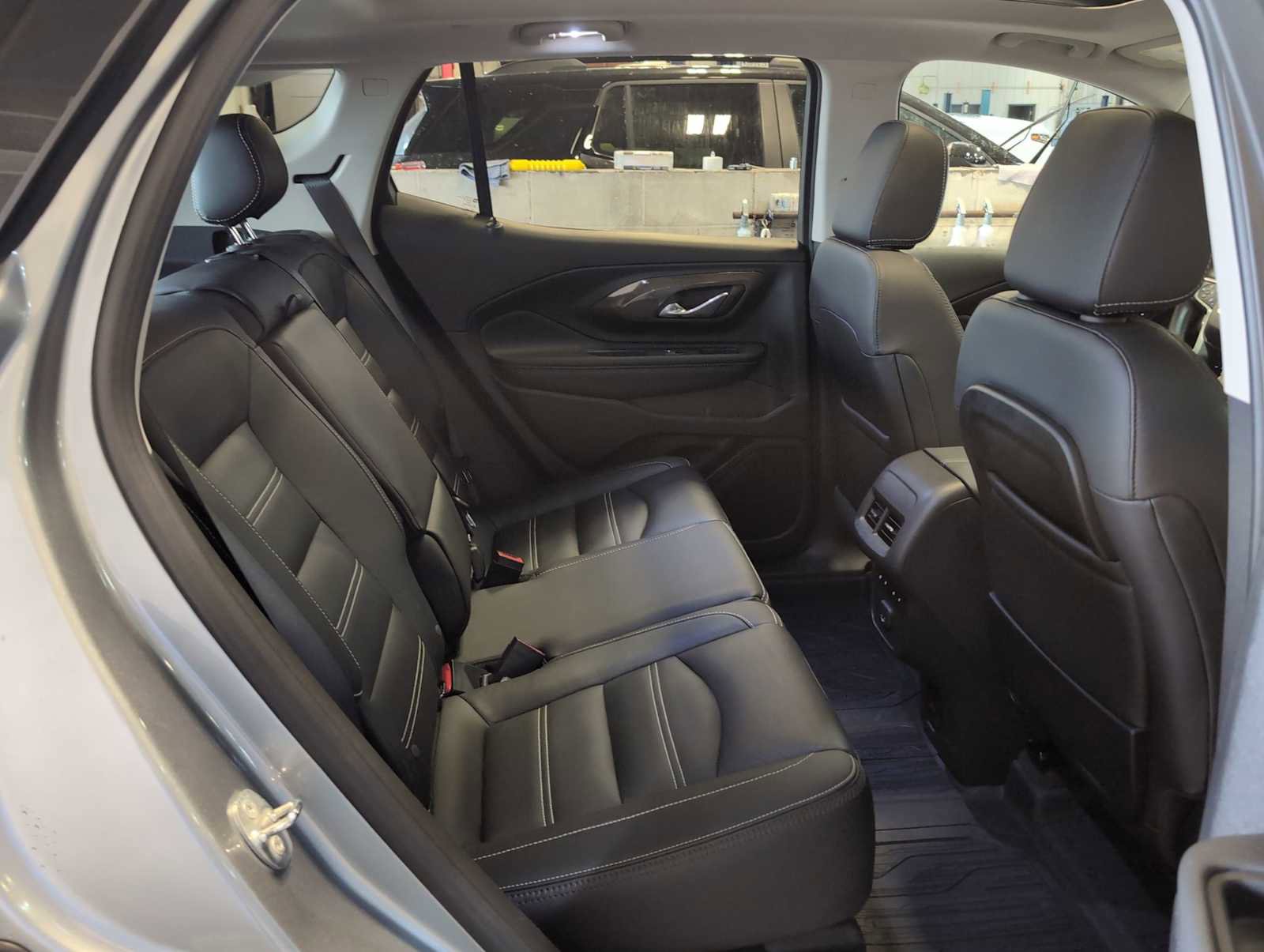 Used 2023 GMC Terrain Denali w/ Denali Premium Package image 28