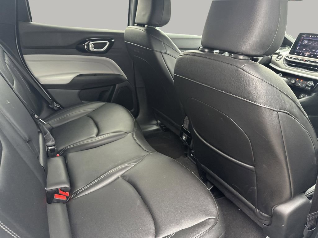 Used 2026 Jeep Compass Limited AWD/4WD image 12