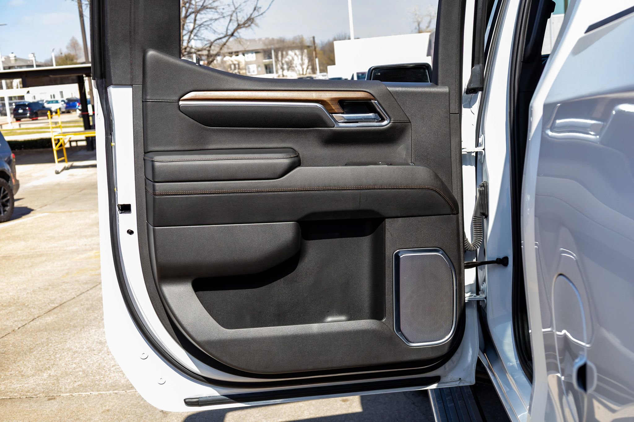 Used 2024 Chevrolet Silverado 1500 High Country w/ Technology Package image 37