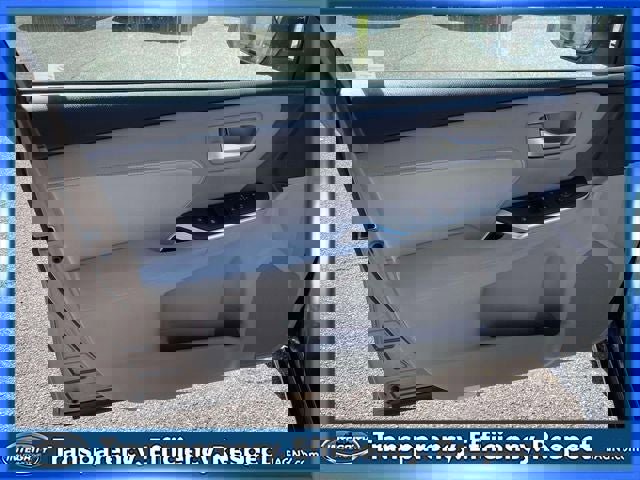 Used 2016 Toyota Camry XLE image 16