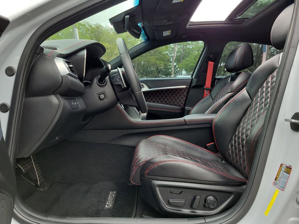 Used 2022 Genesis G70 3.3T RWD image 24