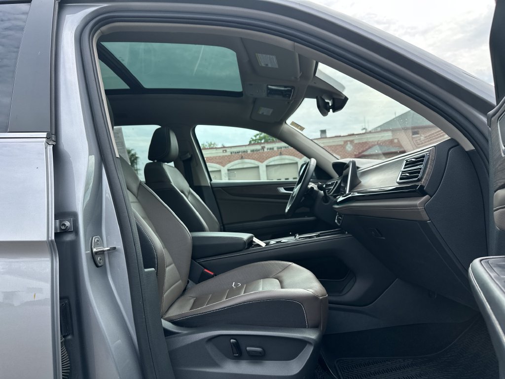 Used 2024 Volkswagen Atlas SEL AWD/4WD image 23