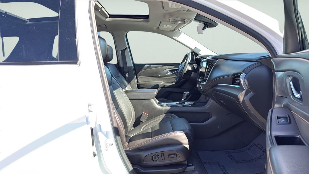 Used 2019 Chevrolet Traverse Premier w/ Redline Edition image 11