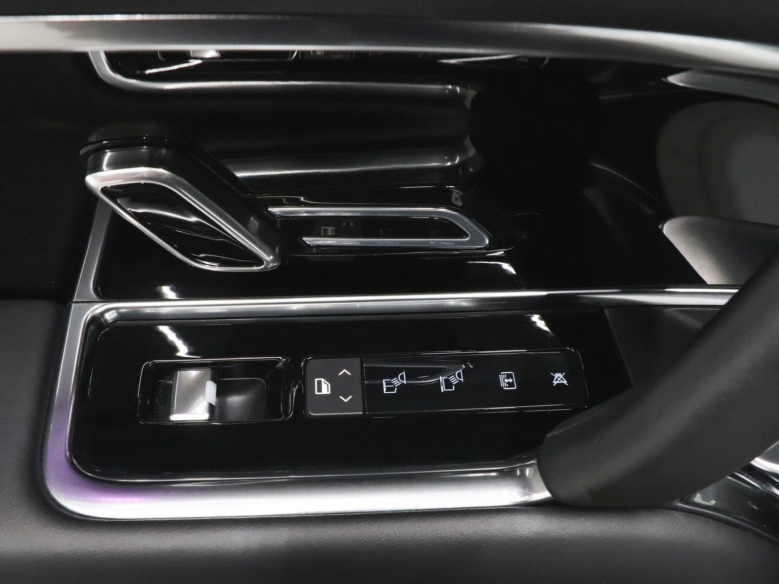 Used 2024 Land Rover Range Rover Autobiography image 18