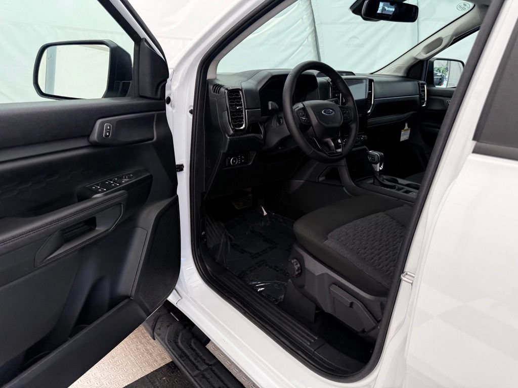 New 2026 Ford Ranger XLT w/ Black Appearance Package AWD/4WD image 31