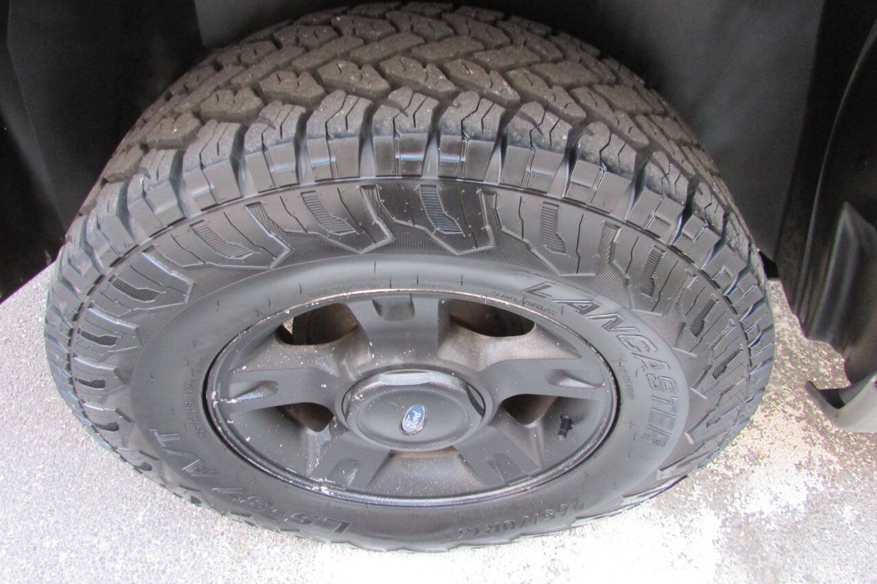 Used 2001 Ford Explorer Sport Trac 2WD image 13
