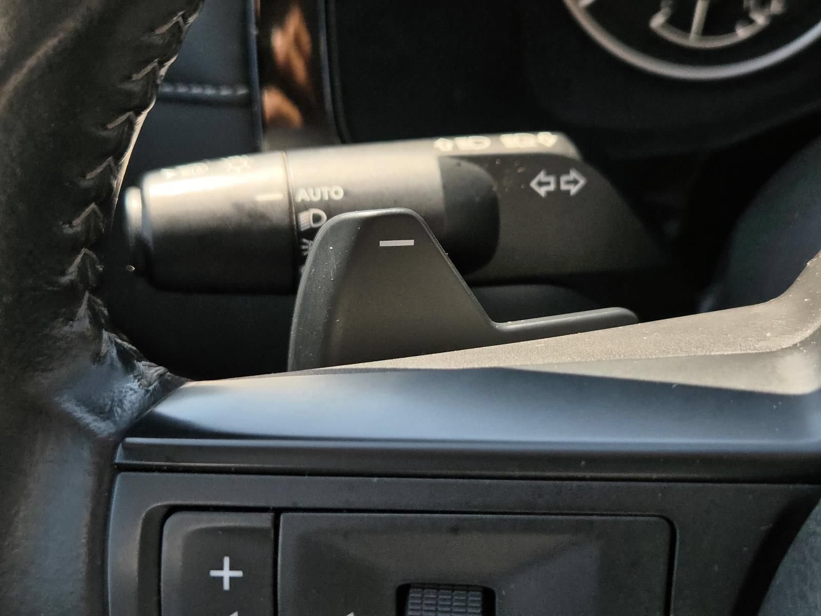 Certified 2025 Nissan Pathfinder SV FWD image 32